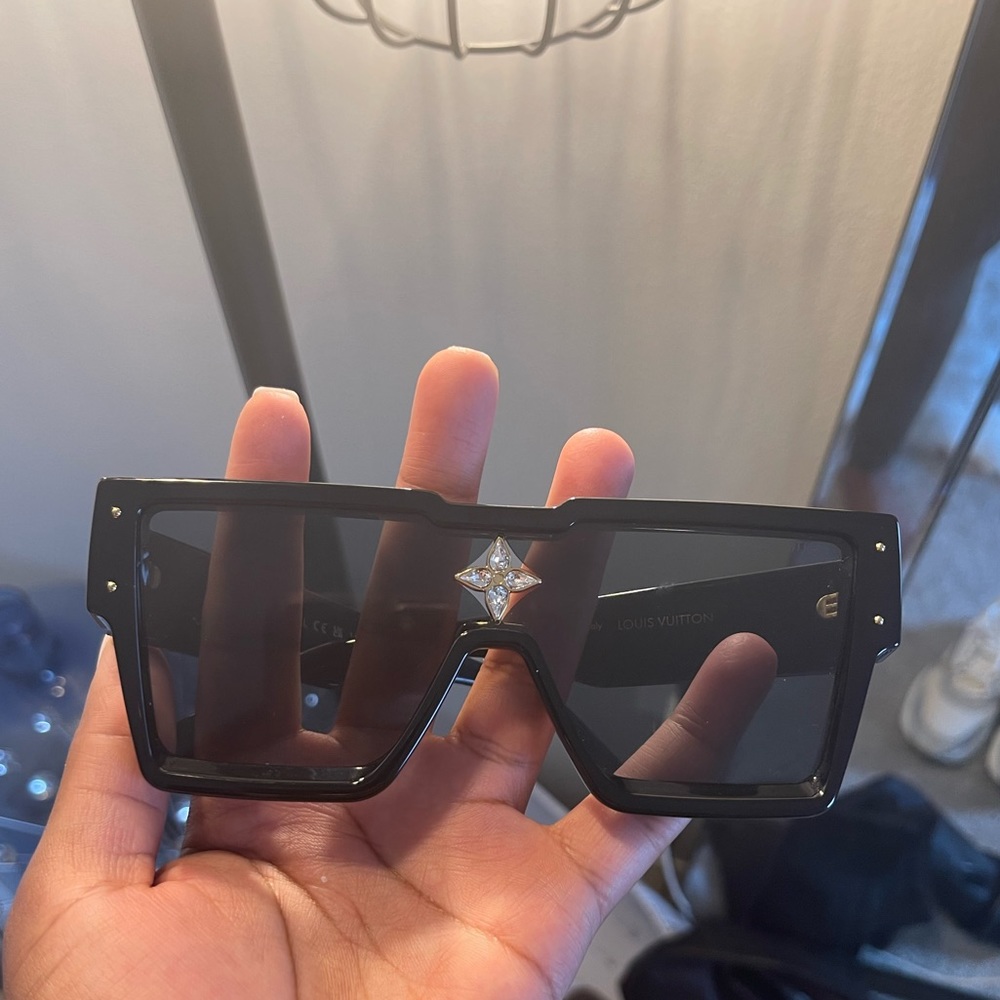 Louis Vuitton Cyclone Sunglasses
